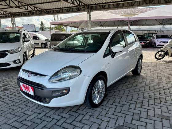 FIAT PUNTO 1.6 ESSENCE 16V FLEX 4P AUTOMATIZADO FIAT PUNTO 1.6 ESSENCE 16V FLEX 4P AUTOMATIZADO